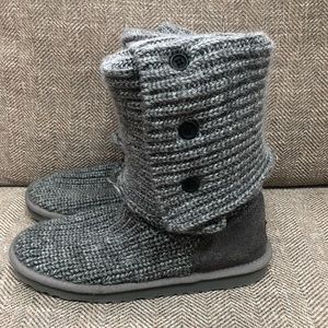 Grey classic cardy uggs